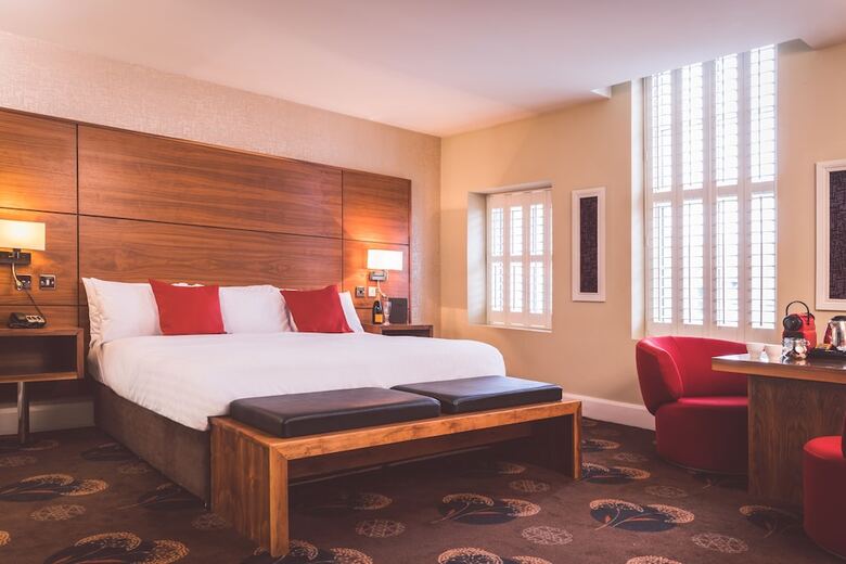 Dukes At Queens Boutique Hotel