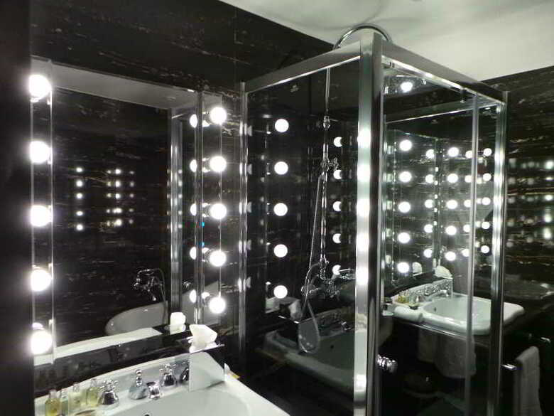 Seven Hotel