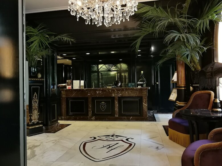 Apollofirst Boutique Hotel