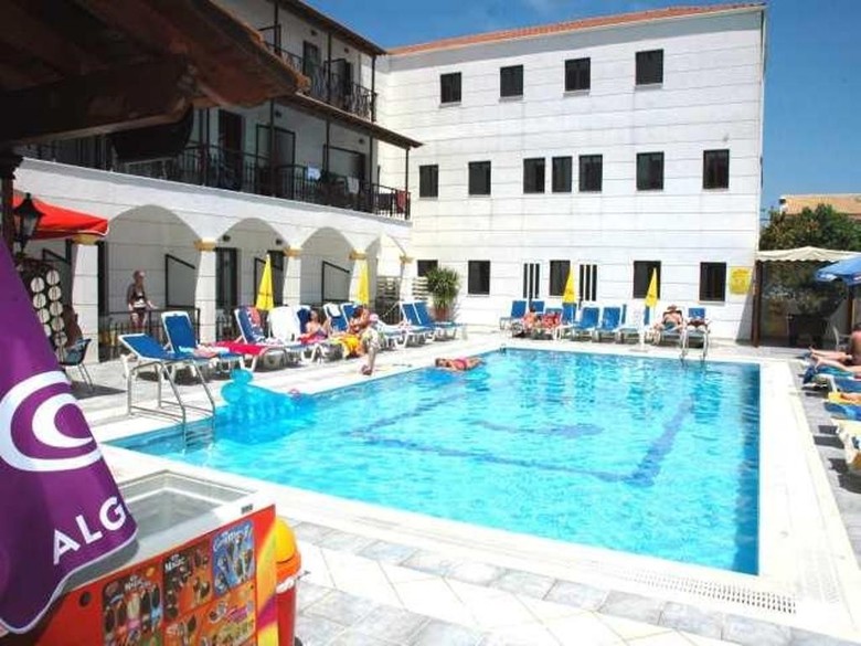 Hotel Lefkimi