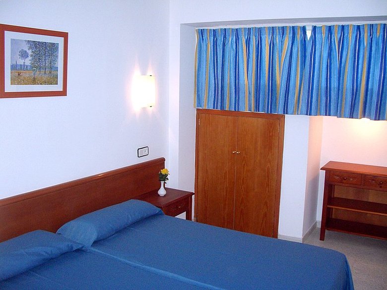Apartamentos Isla Porrassa Aptos.