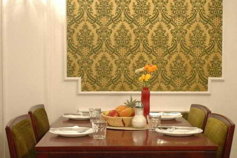 Meininger Hotel K�ln City Center