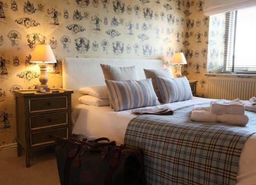 The Crown Hotel