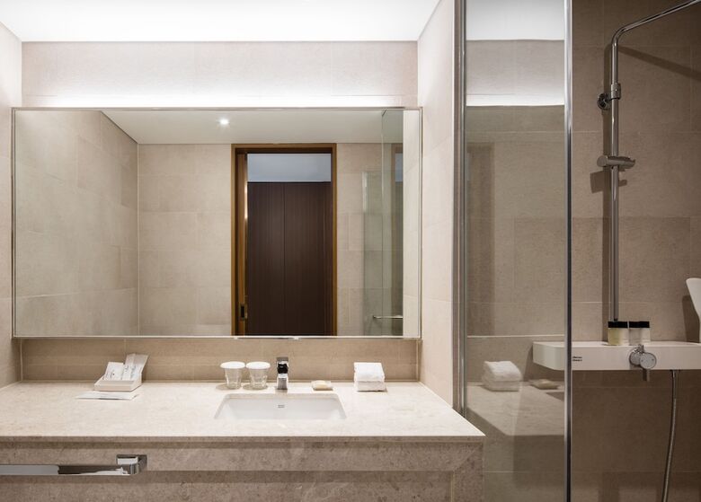 Ramada Seoul Sindorim Hotel