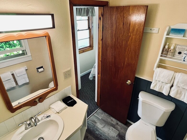 Mt Liberty Cabins And Motel