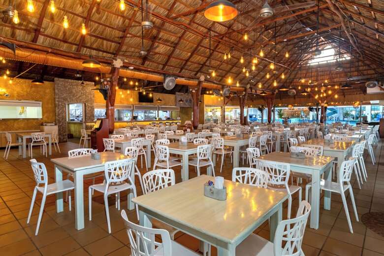 Hotel Poblado Cove�as