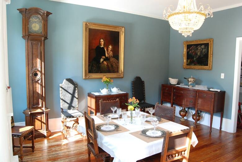 The Colonels B&B And Inn