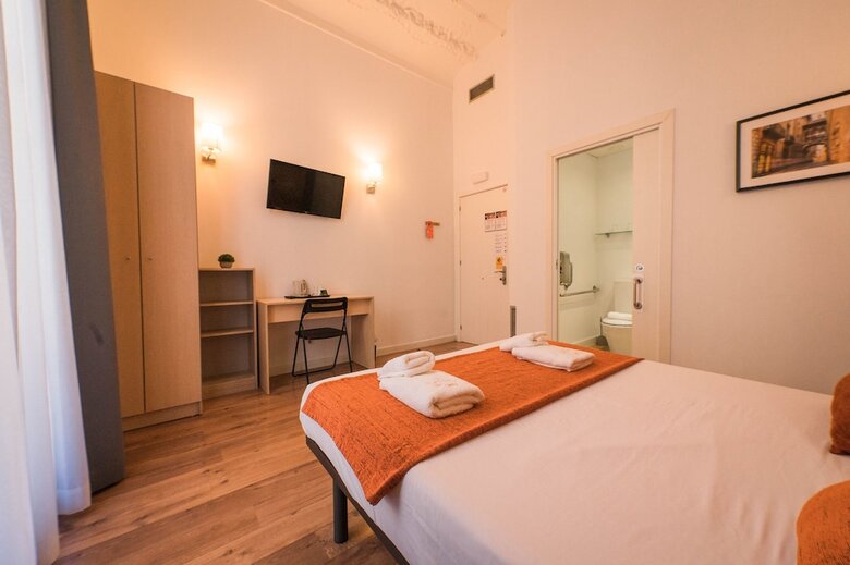 Pension Hostal Live Natura Barcelona