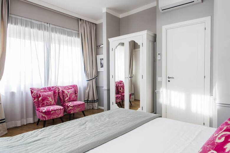 La Malandrina Apartments & Suites