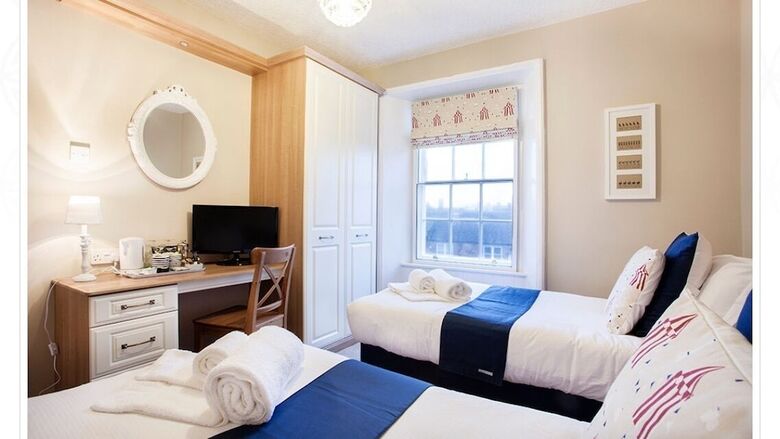 Number 61 Guest House And Tea Room