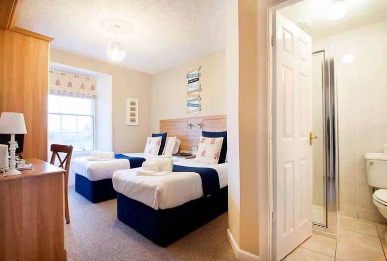 Number 61 Guest House And Tea Room