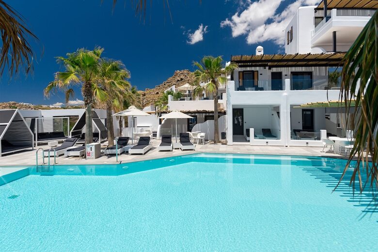 Tropicana Hotel , Suites & Villas Mykonos