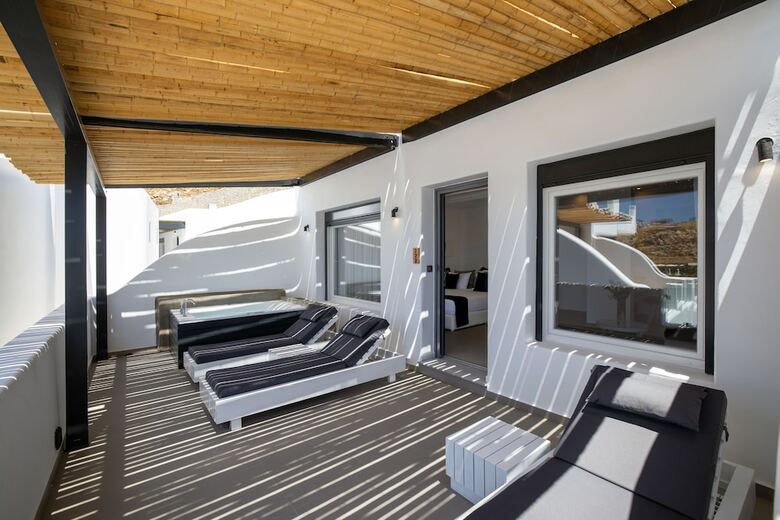 Tropicana Hotel , Suites & Villas Mykonos