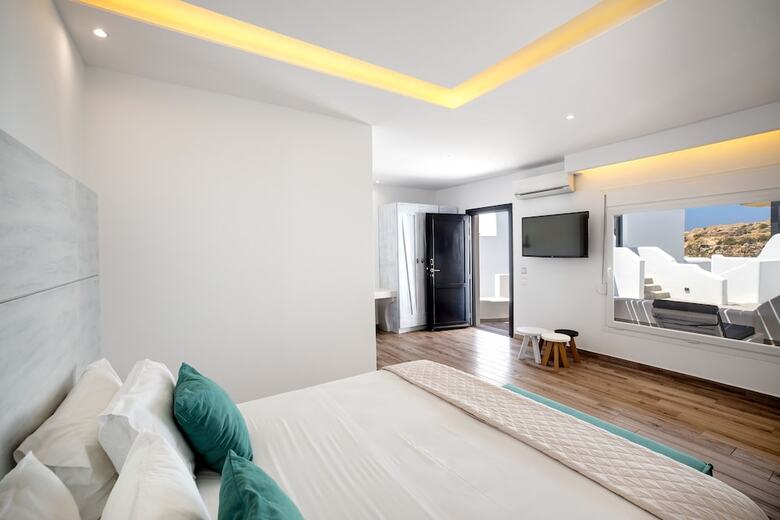 Tropicana Hotel , Suites & Villas Mykonos