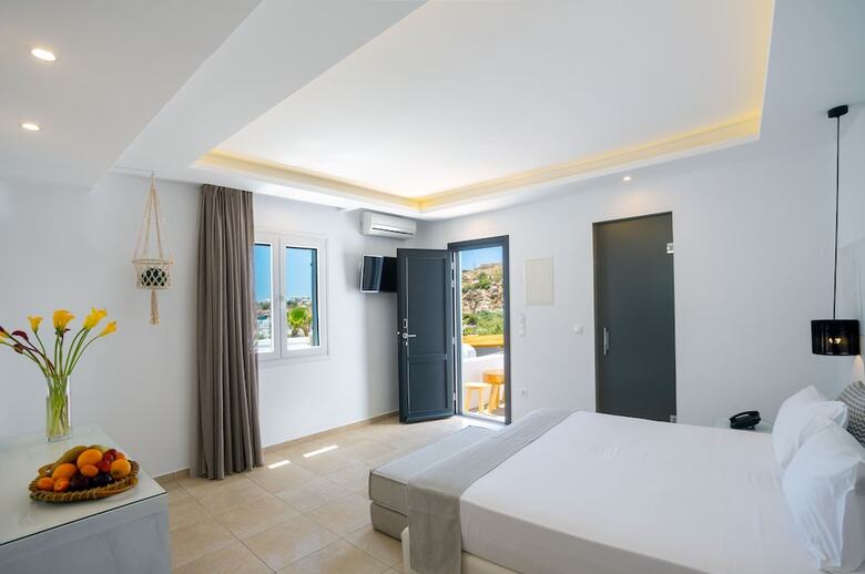 Tropicana Hotel , Suites & Villas Mykonos