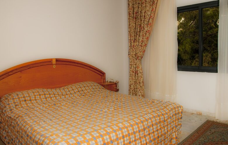 Aparthotel White House Apartments
