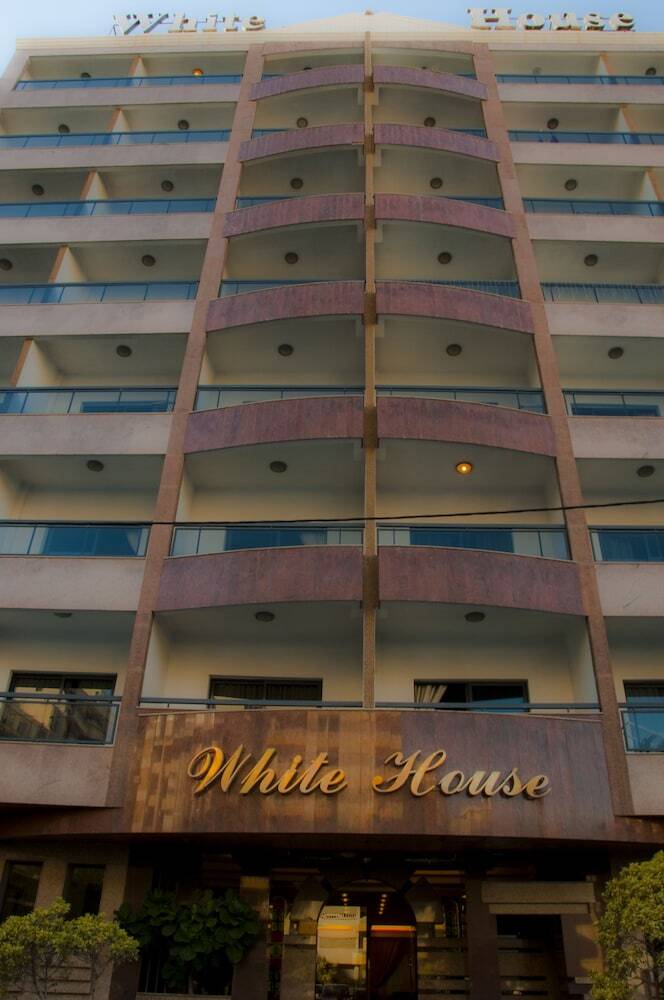 Aparthotel White House Apartments