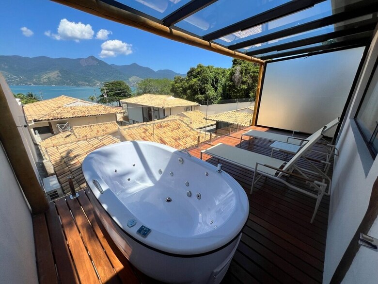 Abric� Beach Hotel