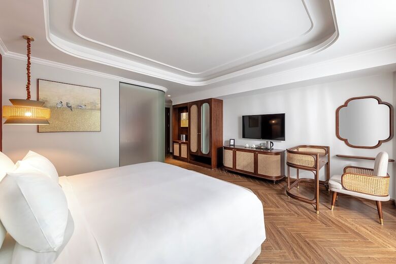 Hotel La Siesta Classic Hang Thung