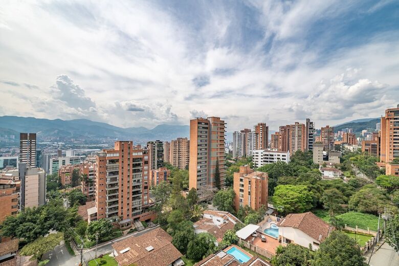 Apartamentos Poblado Alejandr�a By Housy Host