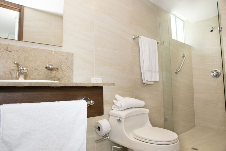 Apartamentos Poblado Alejandr�a By Housy Host