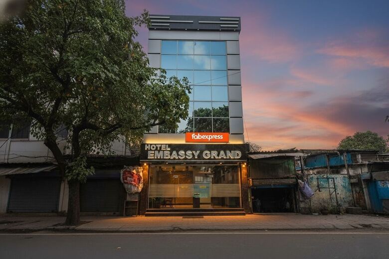 Fabhotel Embassy Grand