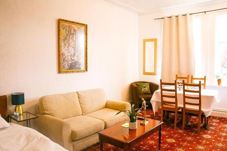 Hotel Mayfield Apartments