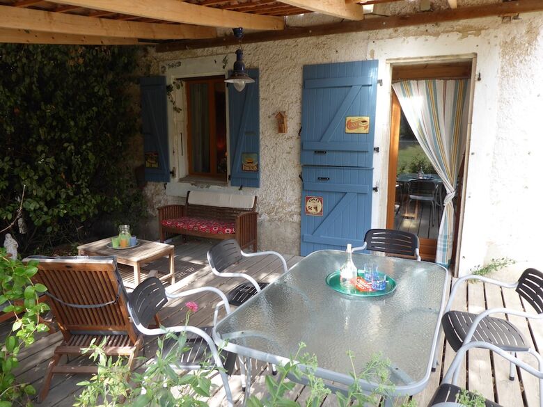 Roulotte Et Gite En Drome Provencale