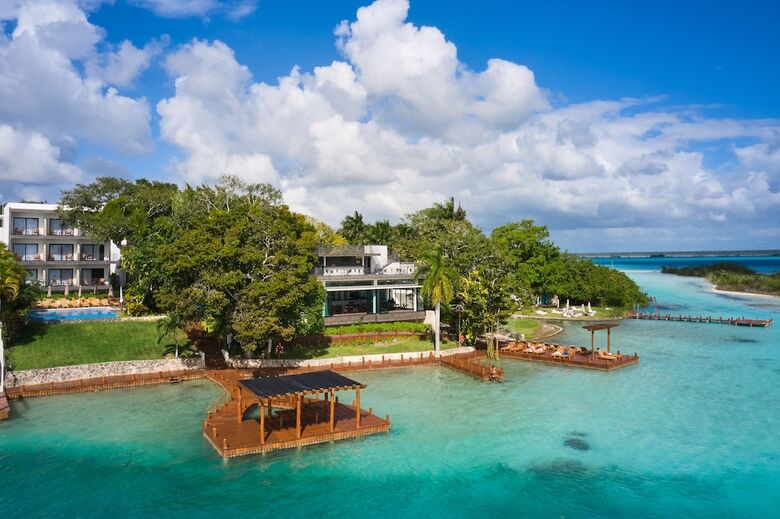 Cristalino Lagoon Front Hotel Restaurant & Spa