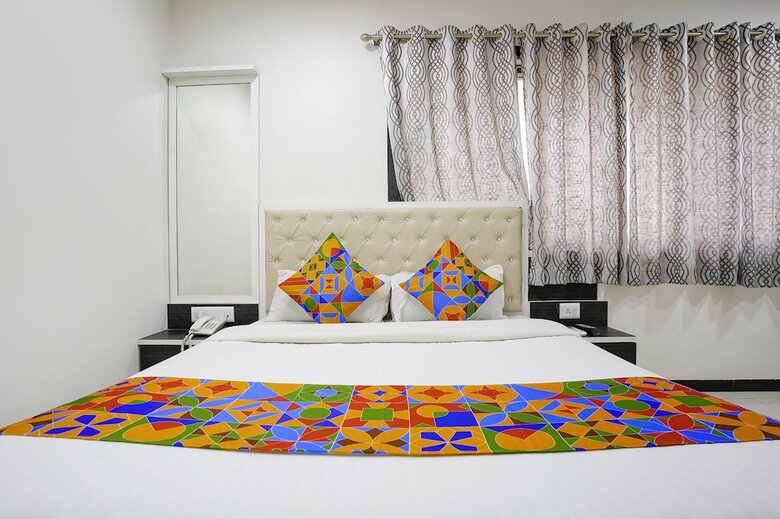 Hotel Fabexpress Rajmahal