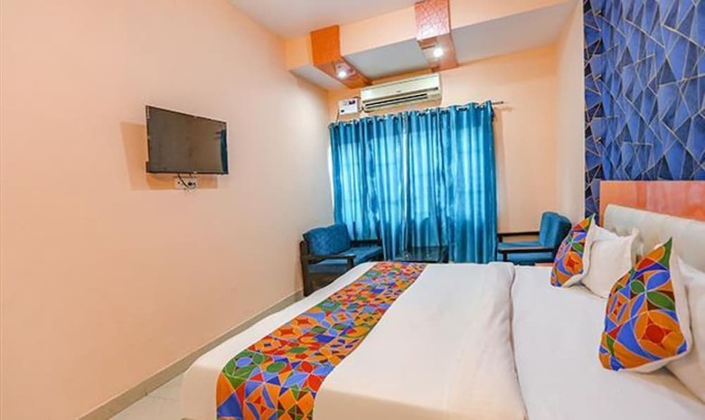 Fabhotel Red Roof Residency
