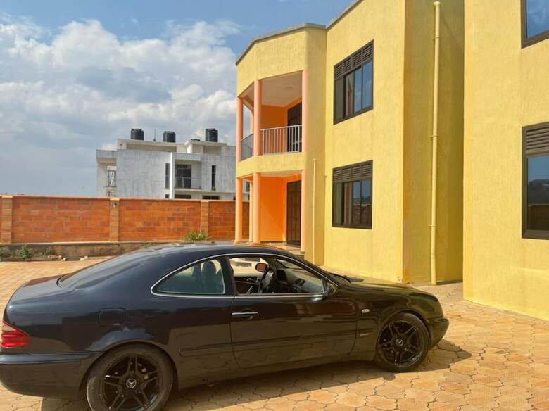 Room-nshuti Spacious Quiet Rm For Short