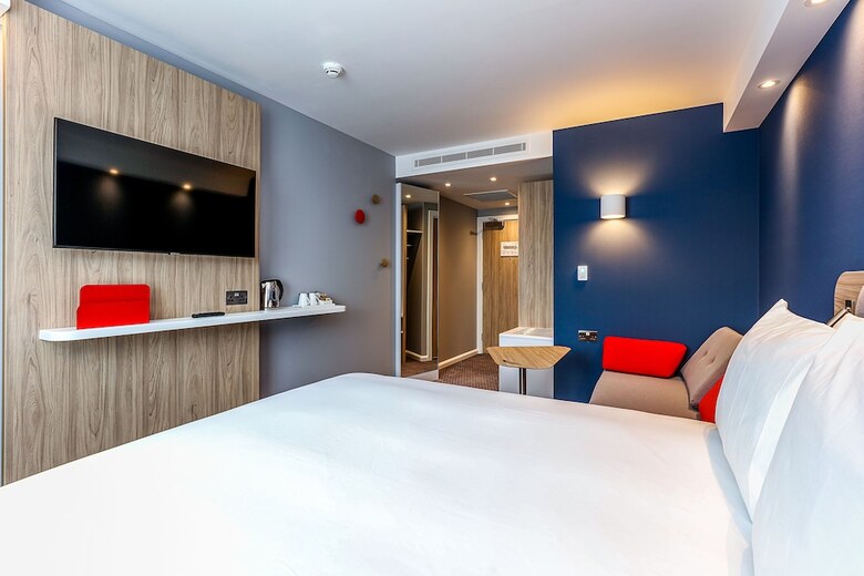 Hotel Holiday Inn Express Fleet By Ihg