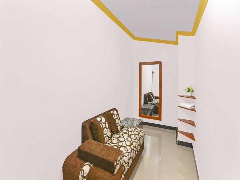Hotel O Homestay Antara