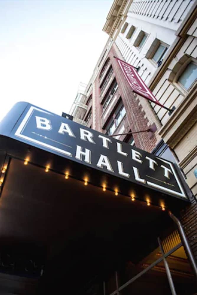 The Bartlett Hotel And Guesthouse