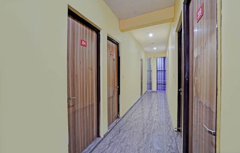 Hotel Fng Metro View