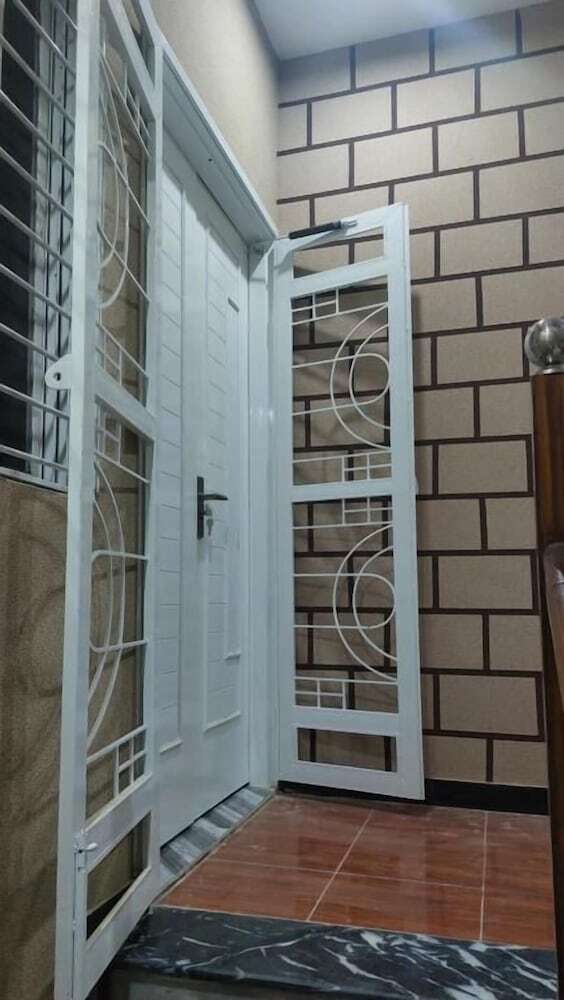 Hotel Oasis Inn L Guest House