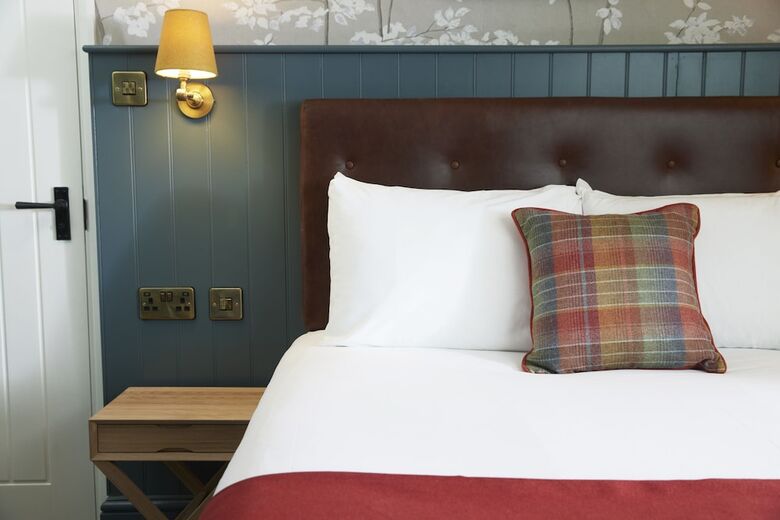 Castle Hotel By Chef And Brewer Collection