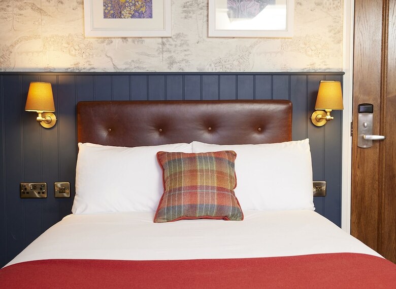 Castle Hotel By Chef And Brewer Collection