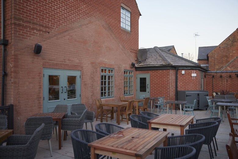 Castle Hotel By Chef And Brewer Collection