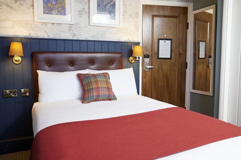 Castle Hotel By Chef And Brewer Collection