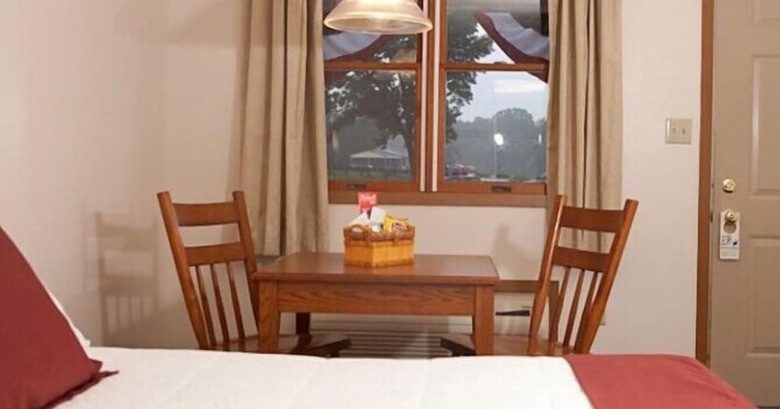 Creekwood Motel