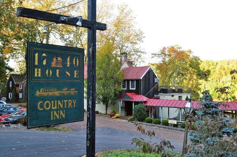 Bed & Breakfast Lumberville 1740 House
