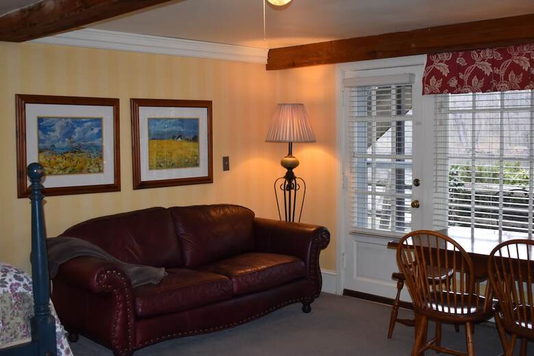 Bed & Breakfast Lumberville 1740 House