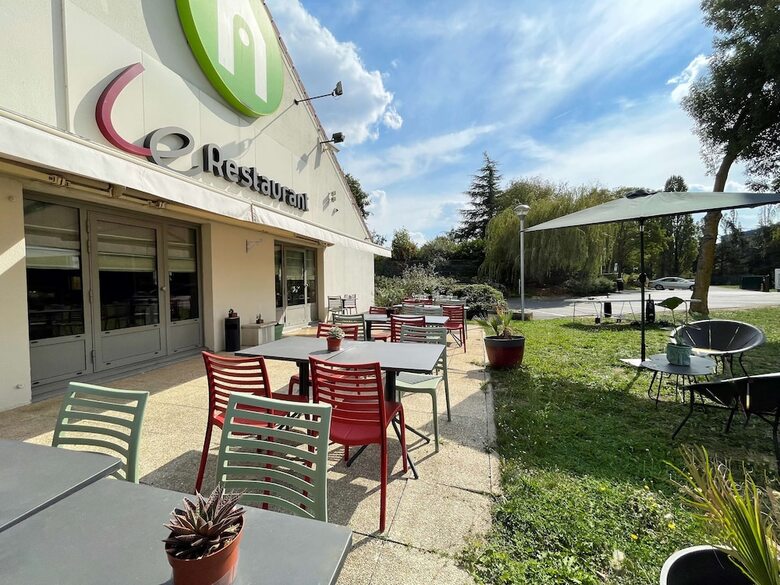 Hotel Campanile Villejust - Za Courtaboeuf