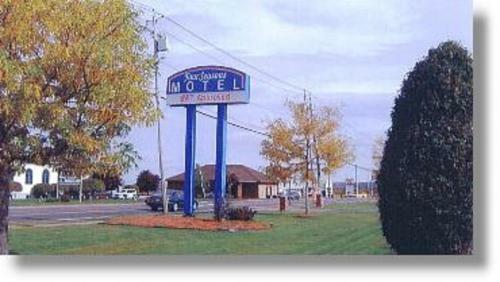 Four Seasons Motel-malone