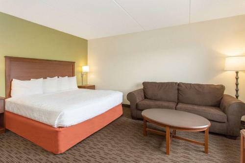 Hotel Americinn Of Calumet