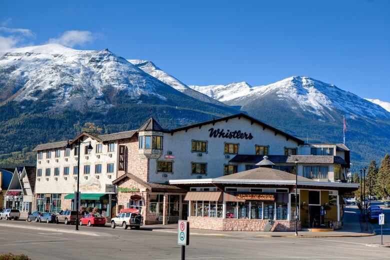 Hotel Whistler's Inn
