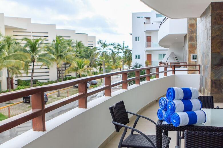 Apartamentos Casa Del Mar By Stella Rentals