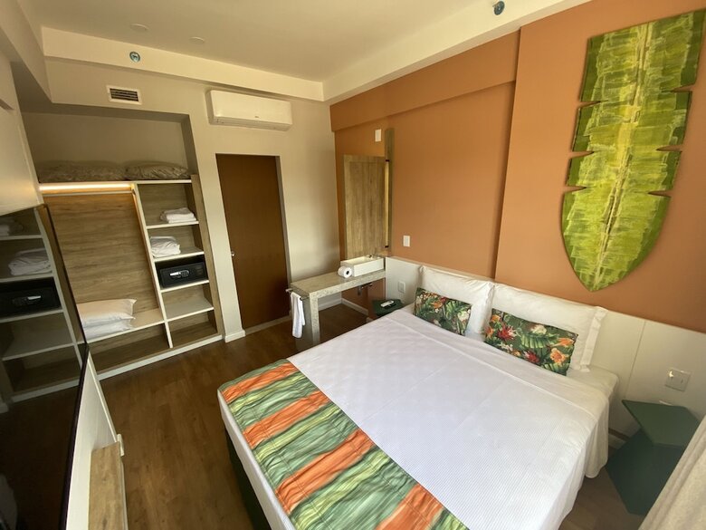 Hot Beach Suites
